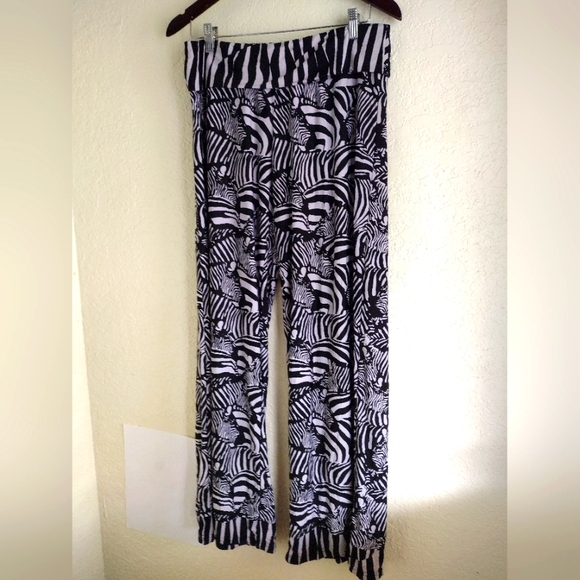 TRINA TURK Zebra Print Wide Leg Swim/Cover Up/Resort Pants - Picture 3 of 5